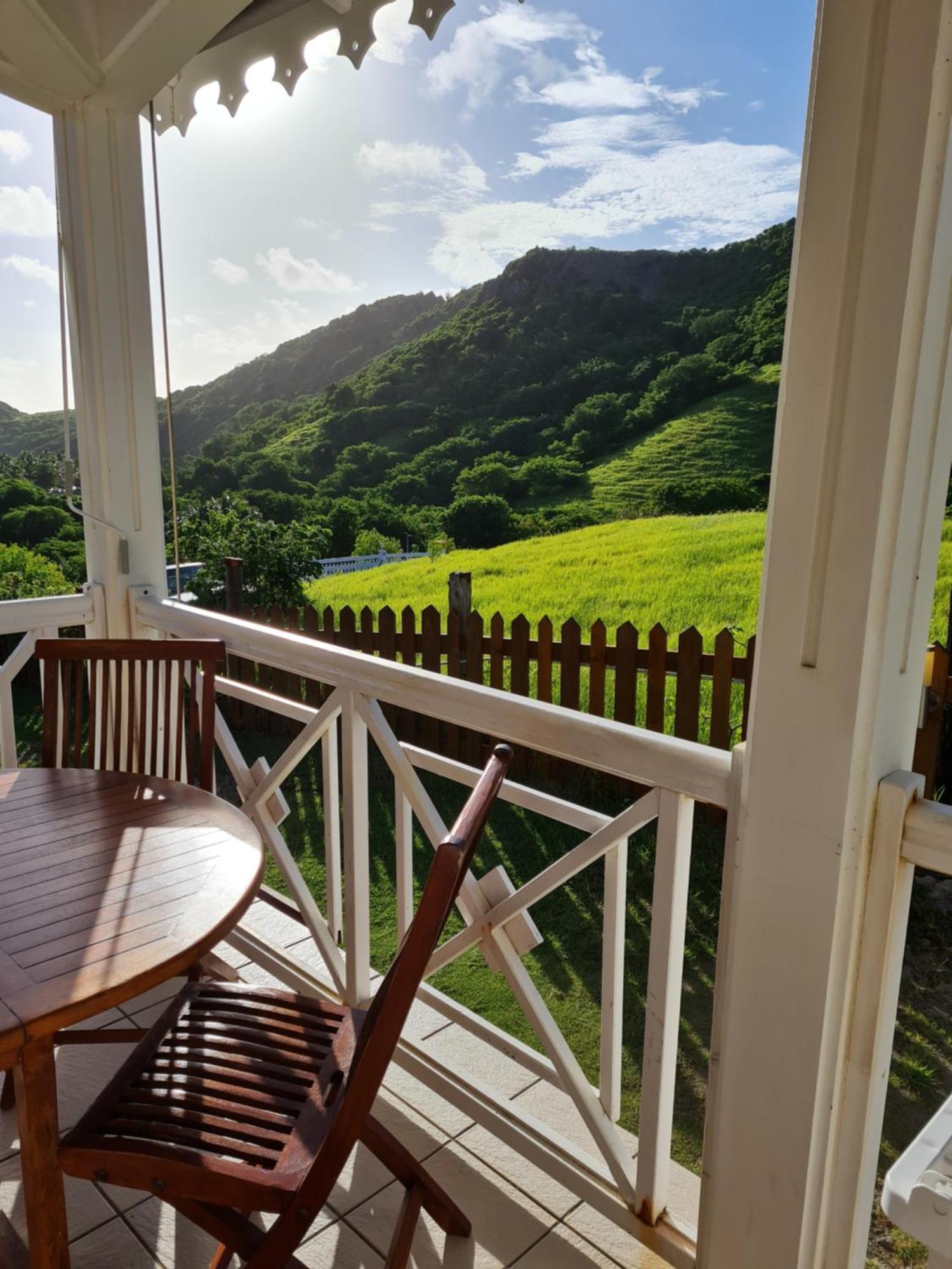 Villa Chez Gisele Et Philippe Terre-De-Haut Zimmer foto